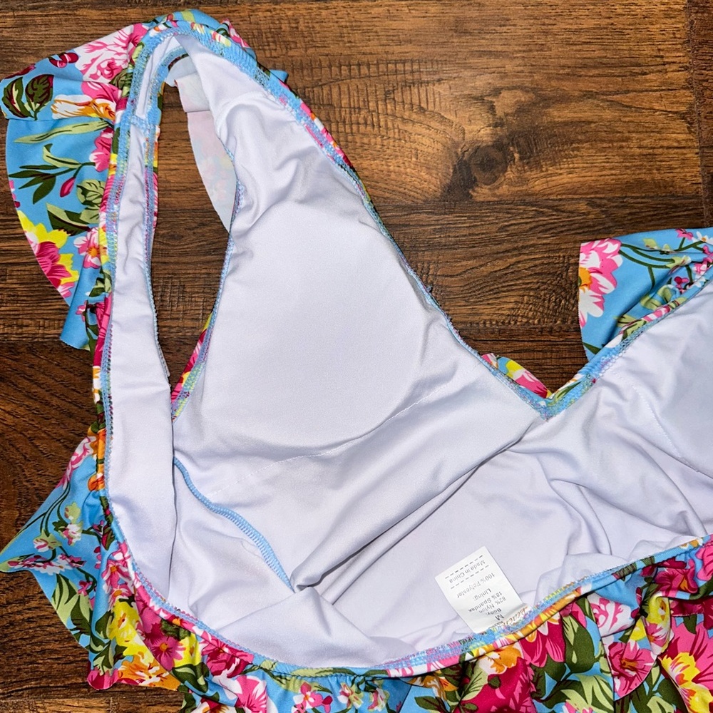 🌟 FINAL PRICE 🌟 Floral Ruffle One-Piece - Picture 5 of 5